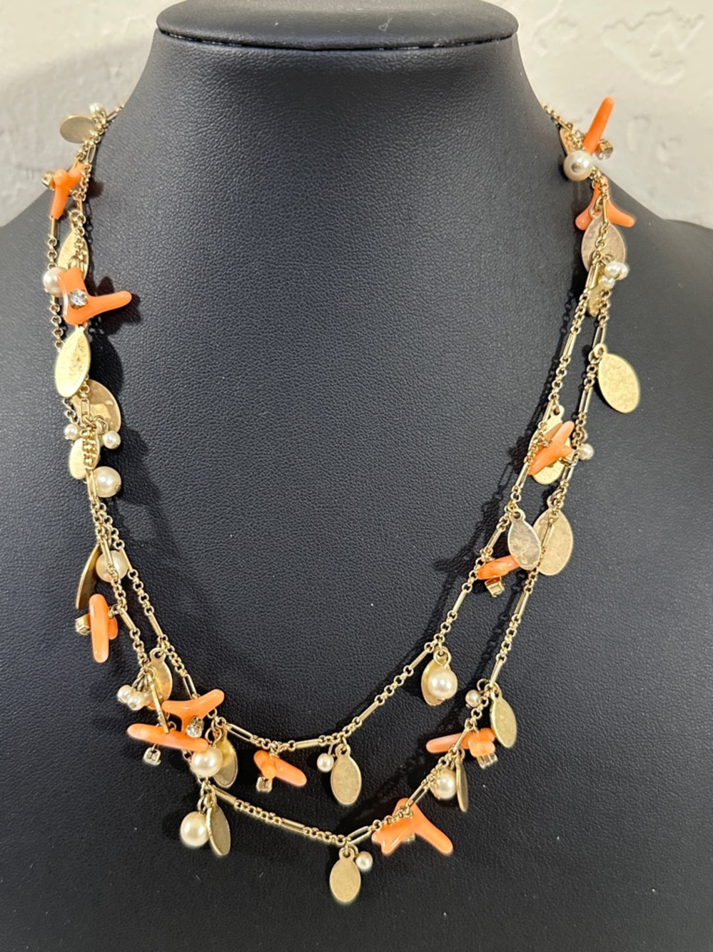 J Crew Gold Tone Faux Coral, Pearl, Rhinestone & Gold Oval Disc Necklace NEW